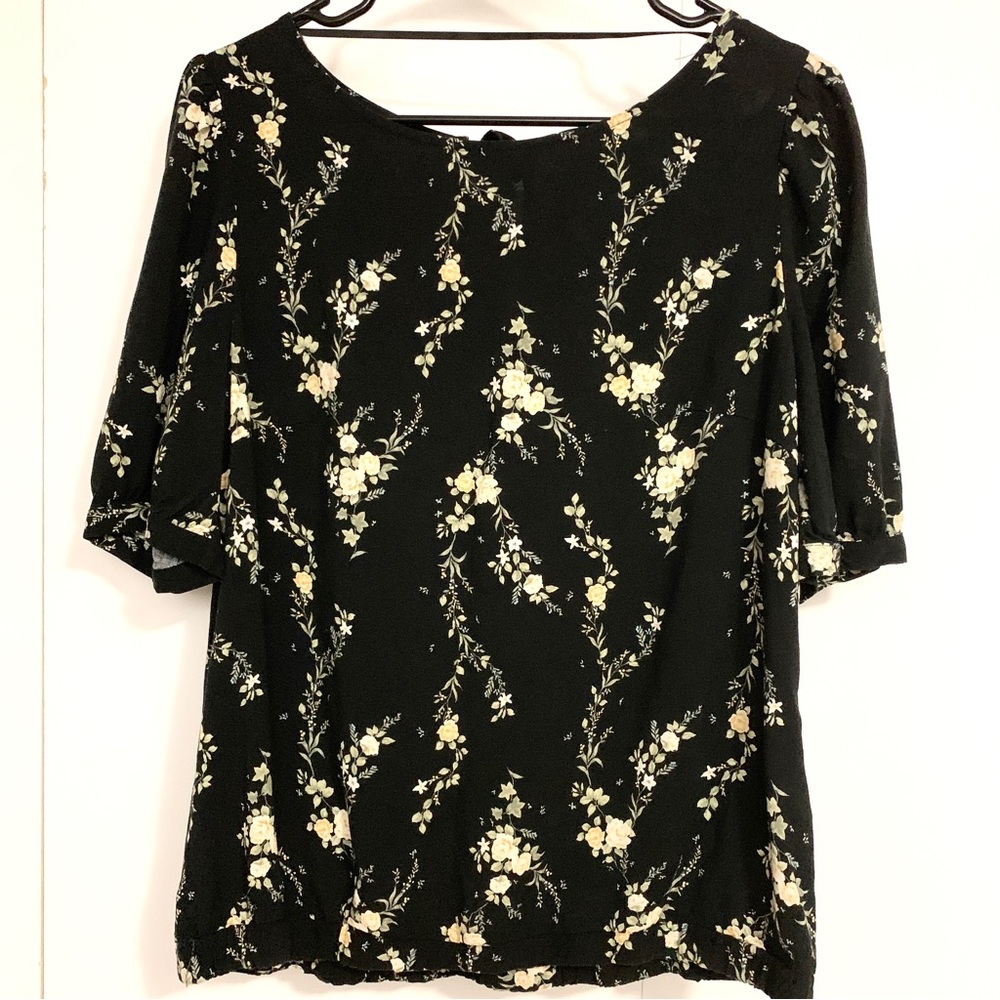 C&C California Floral Blouse Size Medium